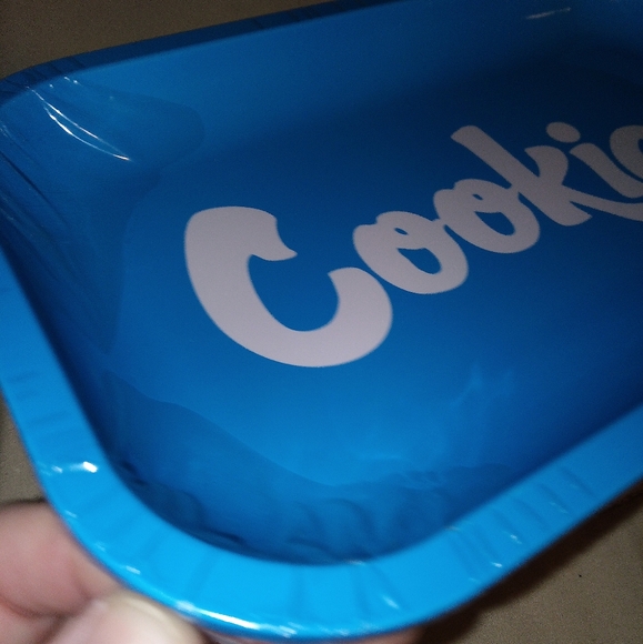 COOKIES BLUE MEDIUM METAL ROLLING TRAY 
White Lettering 420 BUD JOINT BRAND NEW - Picture 3 of 8